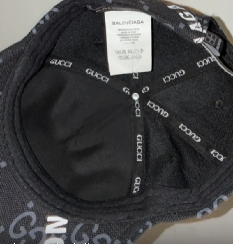 Gorra negra Balenciaga x Gucci con logo - 1