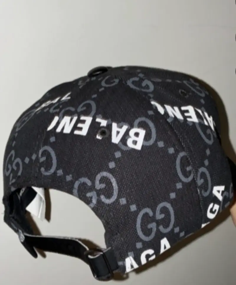 Gorra negra Balenciaga x Gucci con logo - 2