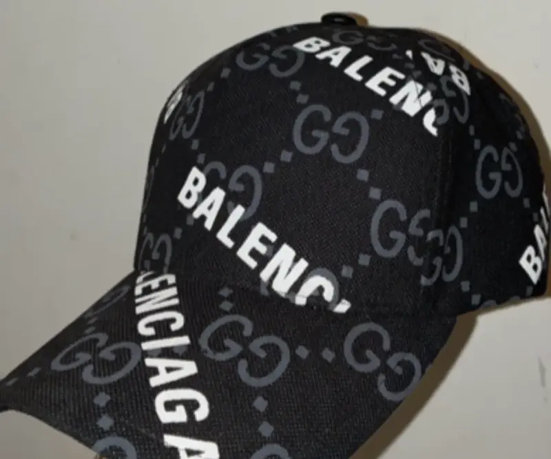 Gorra negra Balenciaga x Gucci con logo - 3