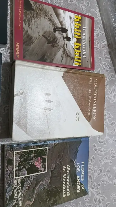 Libros de montañismo y rescate de Carlos Prahl y Deifrin Delgado - miniatura 3