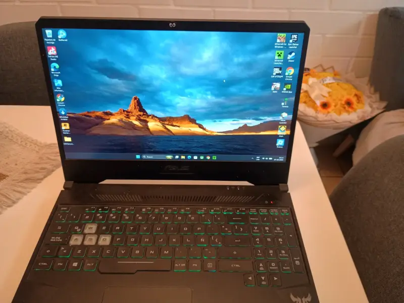 Laptop ASUS TUF Gaming en buen estado - 1