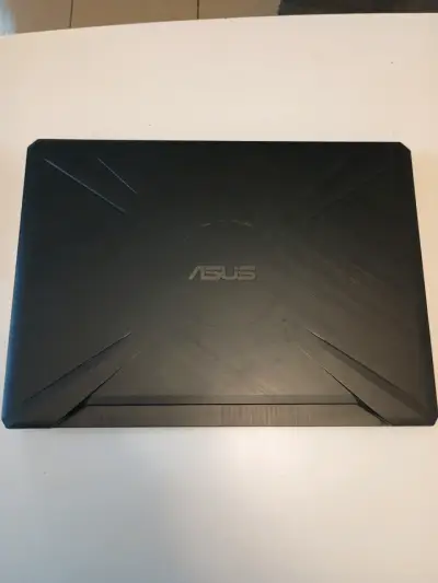 Laptop ASUS TUF Gaming en buen estado - miniatura 4