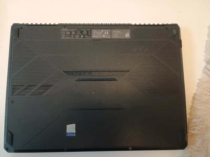 Laptop ASUS TUF Gaming en buen estado - 5