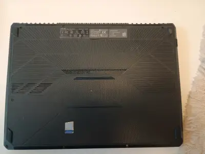 Laptop ASUS TUF Gaming en buen estado - miniatura 5