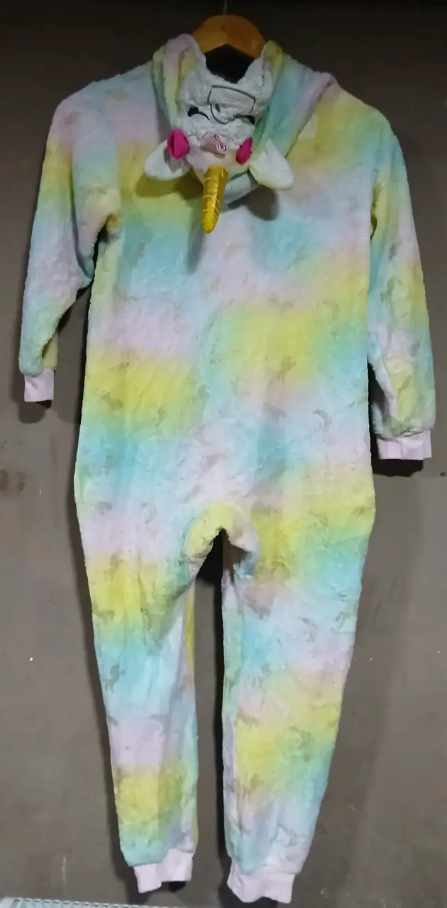 Pijama  unicornio multicolor talla 10/12  años - 2