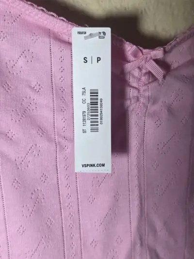 Camiseta Victoria Secret nueva - miniatura 1