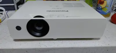 Proyector Panasonic LB305, 3100 Lúmenes, 1024x7 - miniatura 1
