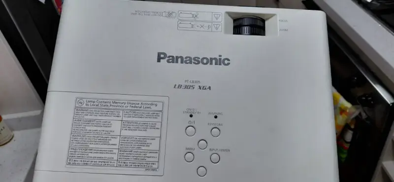 Proyector Panasonic LB305, 3100 Lúmenes, 1024x7 - 3