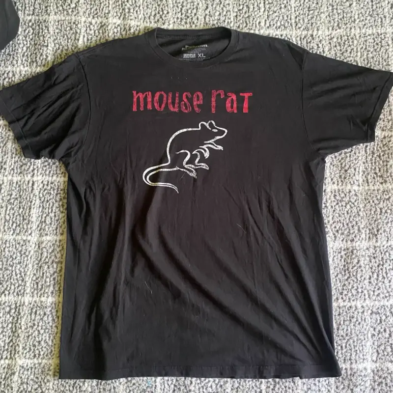Polera negra Mouse Rat Parks and Recreation - 1