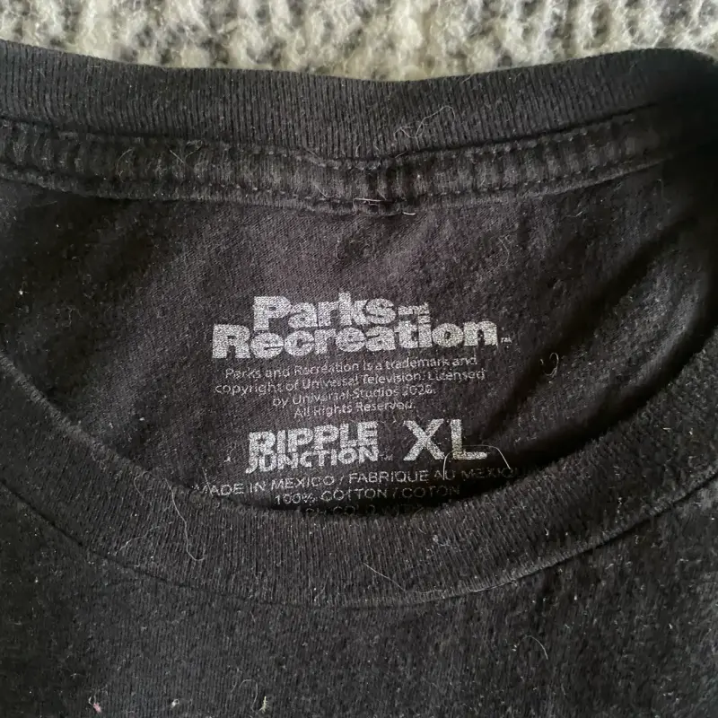 Polera negra Mouse Rat Parks and Recreation - 2