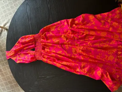Vestido floral rosa y naranja para mujer - miniatura 1