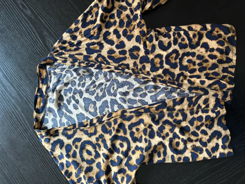 Kimono estampado animal print para mujer