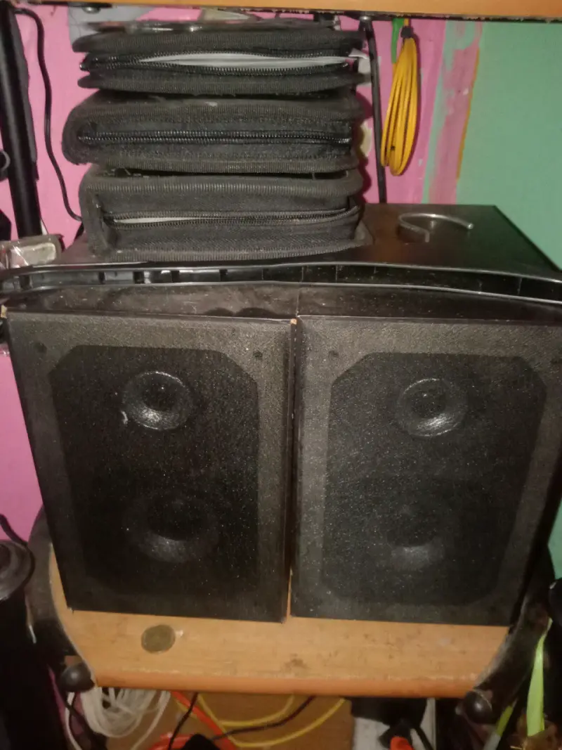 Sistema de sonido Master-G con pantalla y parlantes - 3