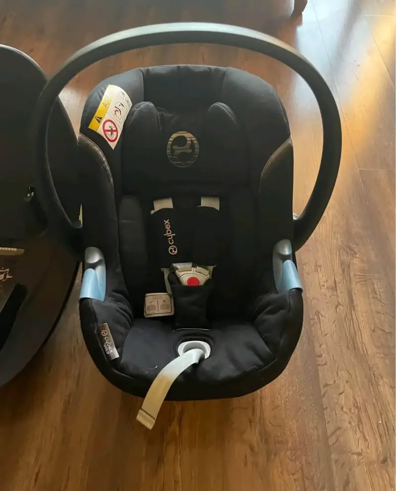 Silla de Auto para Bebé Cybex con Base - 3