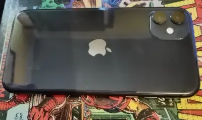 iPhone 11 de 64g negro-con cargador y cable - miniatura 2