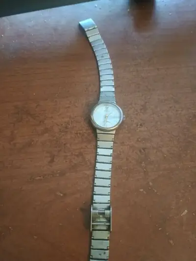 Reloj Omega de Cuarzo Resistente al Agua - miniatura 1