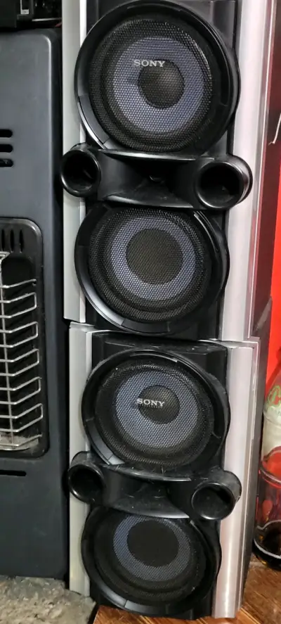 Parlante Sony de alta potencia - miniatura 2