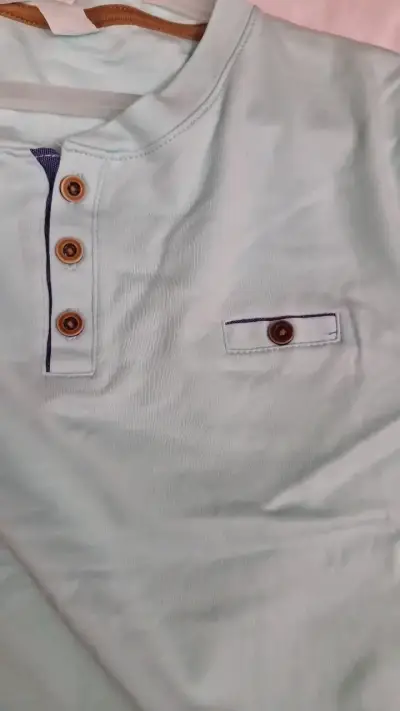 Polera  con botones para hombre - miniatura 3