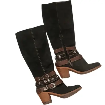 Botas negras de cuero con hebillas decorativas - miniatura 4