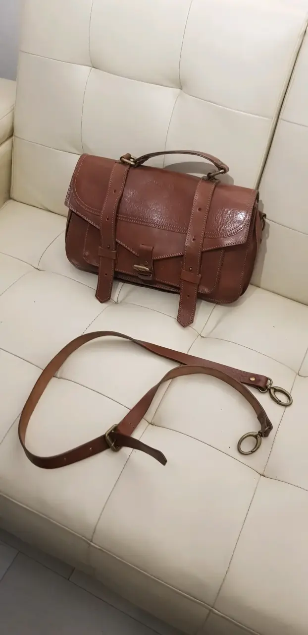 Bolso bandolera de cuero marrón clásico - 5