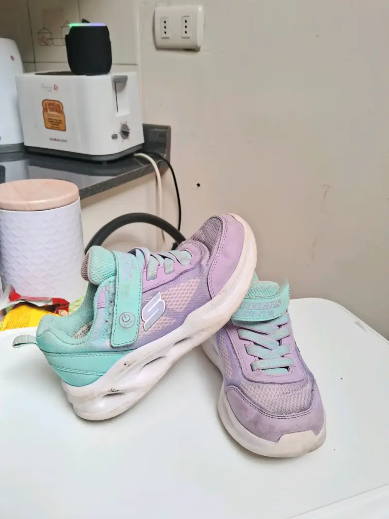 Zapatillas Skechers para niños con luces n 28