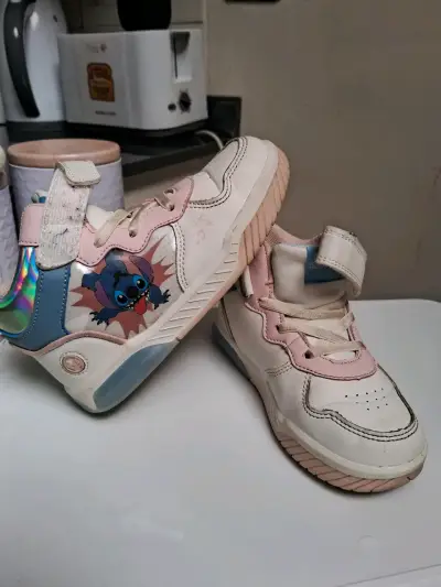 Zapatillas infantiles con diseño de Stitch n28 - miniatura 1