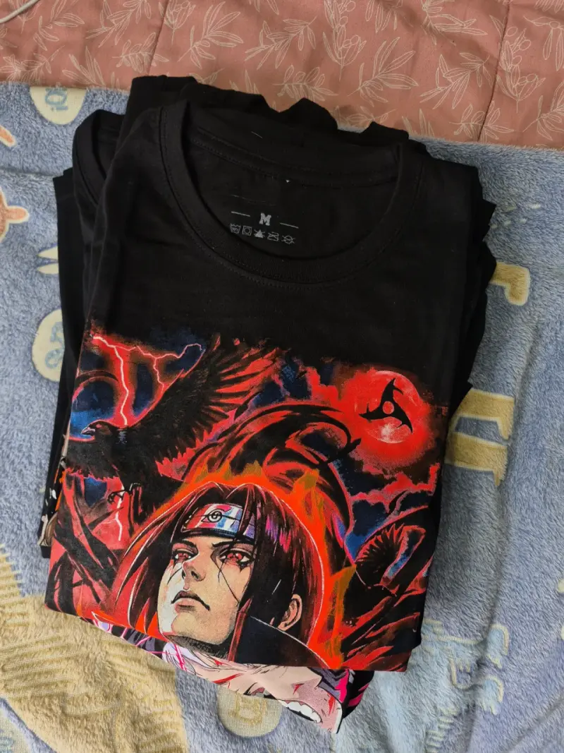 Poleras fluor anime brillan en la oscuridad - 4