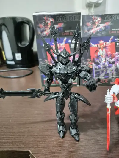 Figura de acción Dark Blade 1/144 (armable) - miniatura 2