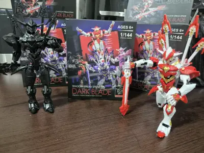 Figura de acción Dark Blade 1/144 (armable) - miniatura 4