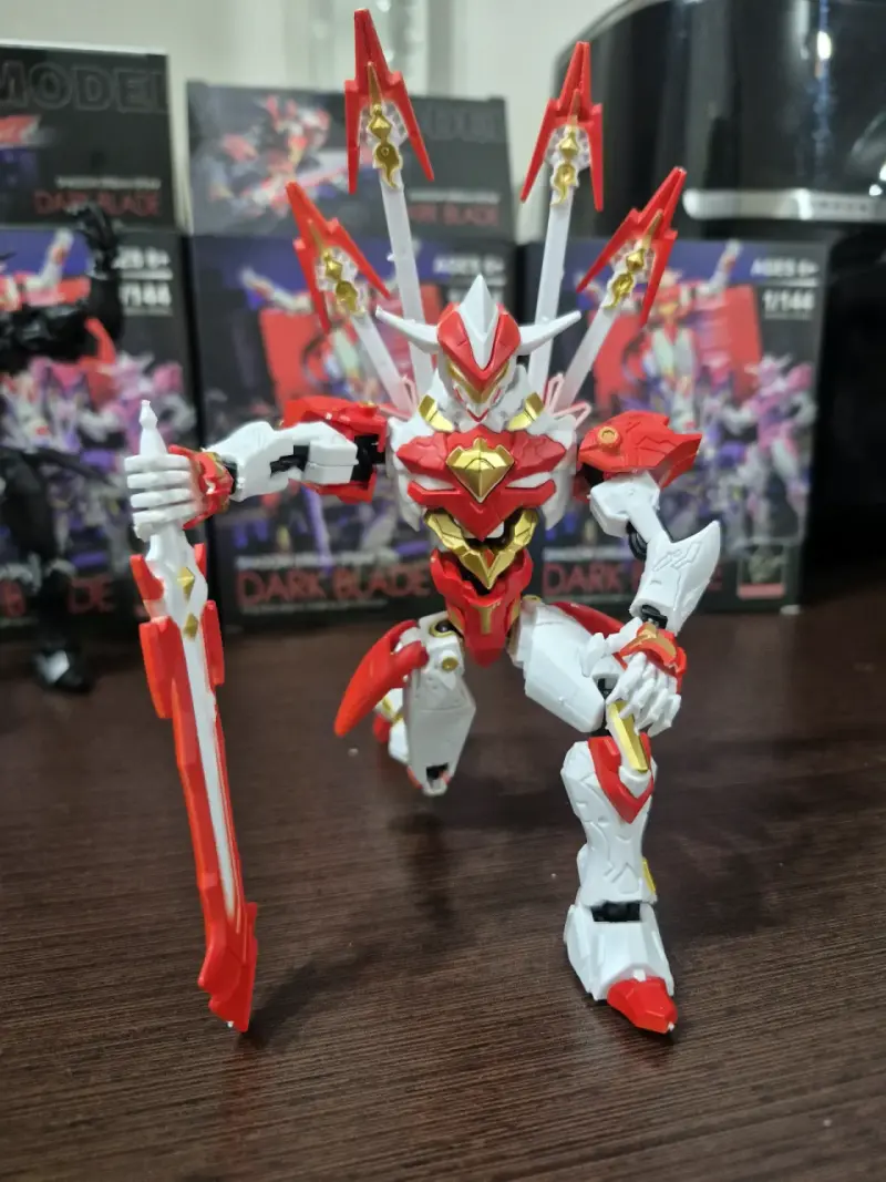 Figura de acción Dark Blade 1/144 (armable) - 6