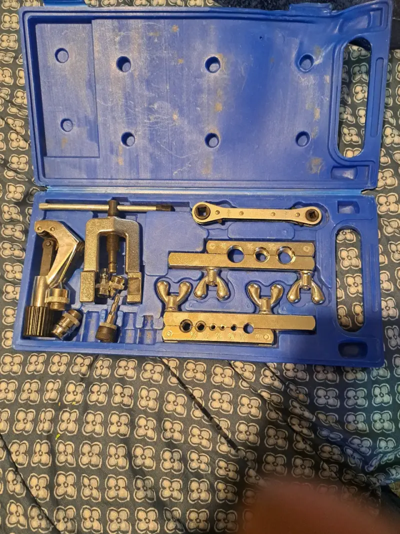 Kit de herramientas para abocardado en maletín - 1