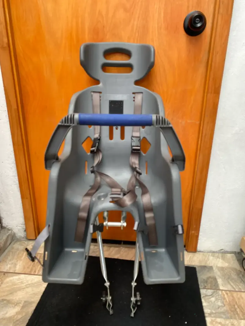 Silla de bicicleta para niño con arnés - 1