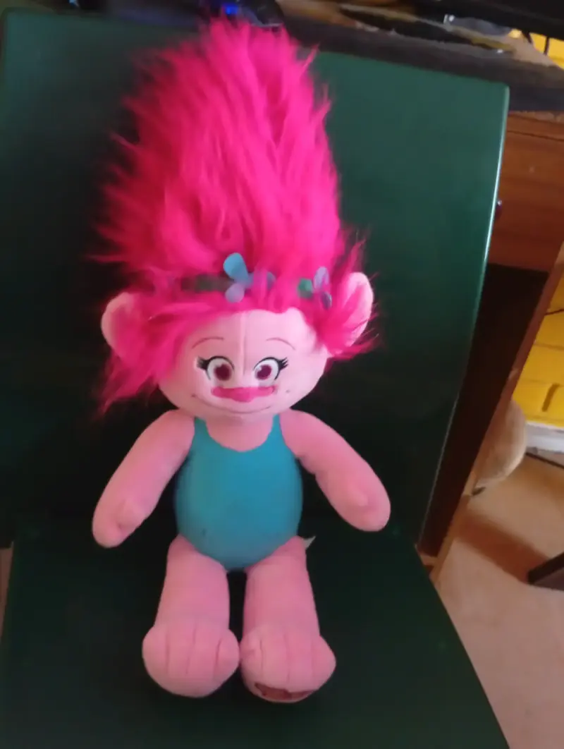Peluche Trolls Poppy con Traje Azul - 2