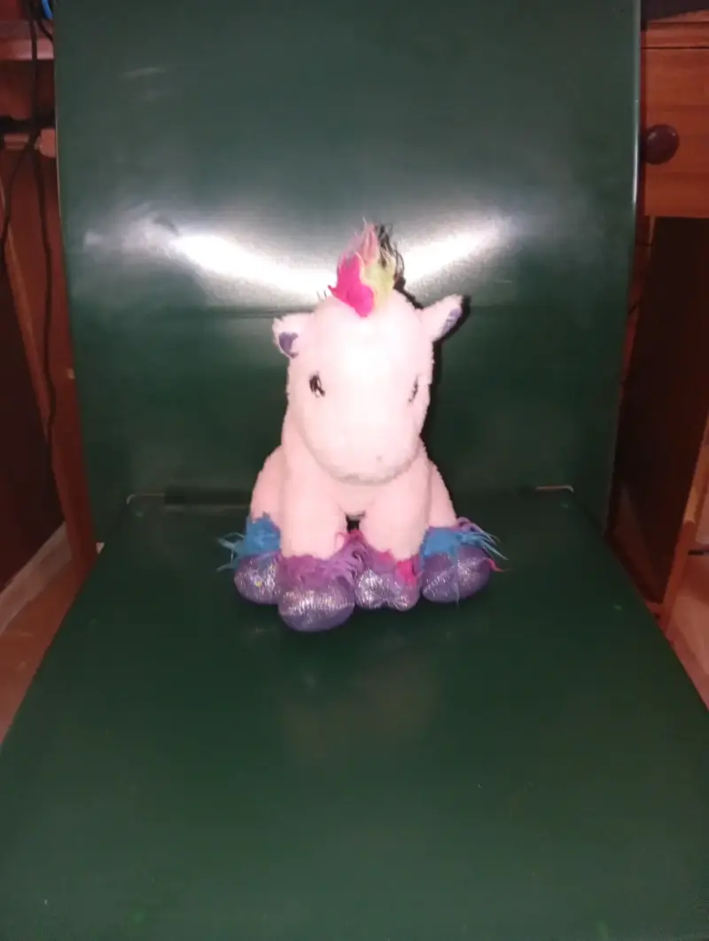 Peluche unicornio multicolor suave y brillante