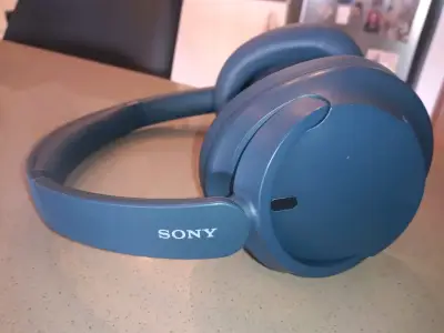 Audífonos inalámbricos Sony WH-CH720N color azul - miniatura 1