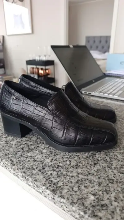 Zapatos de tacón cuero  negro 16hr # 38 - miniatura 3