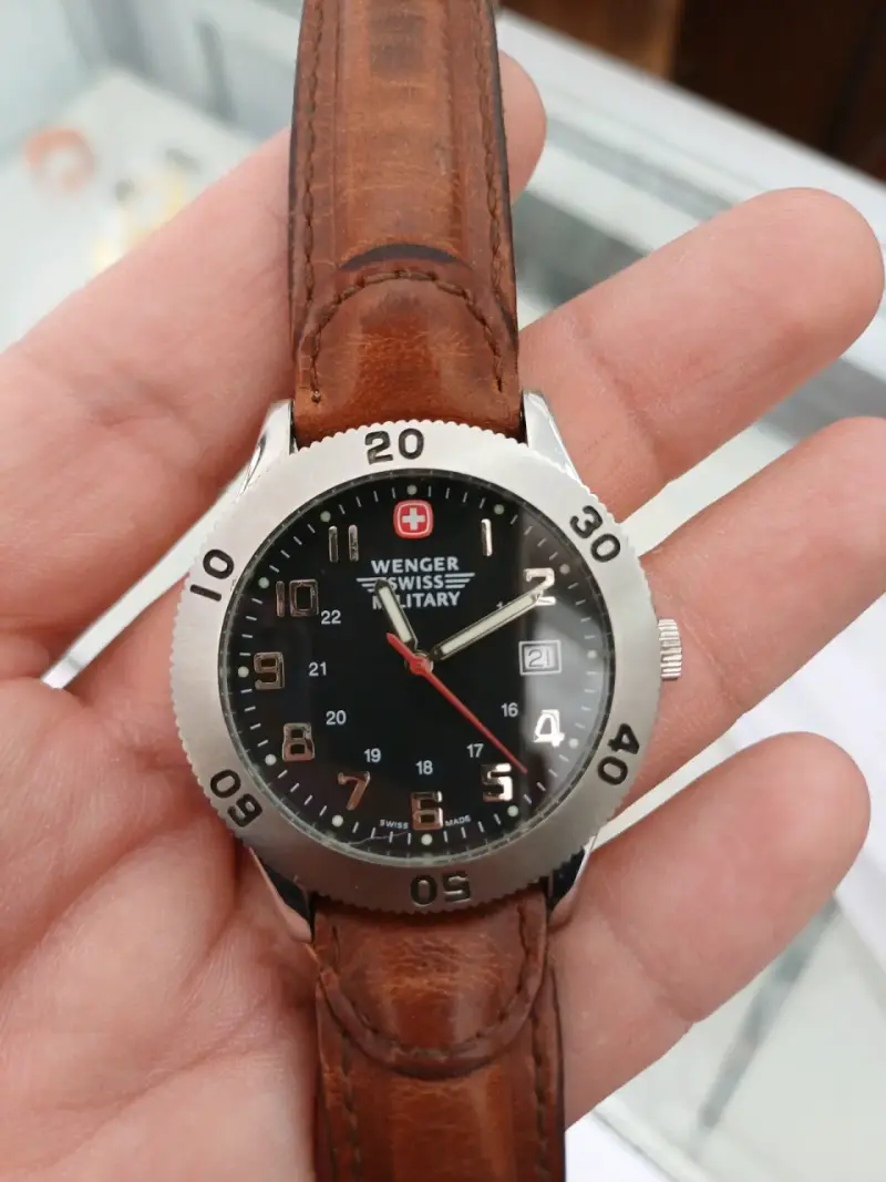 Reloj Wenger Swiss Military con Correa de Cuero - 5