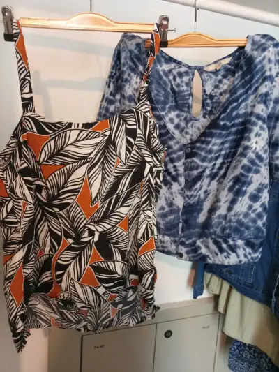 Conjunto de blusas estampadas S - miniatura 1