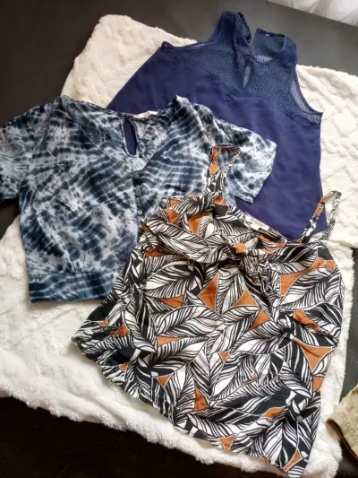 Conjunto de blusas estampadas S - miniatura 2
