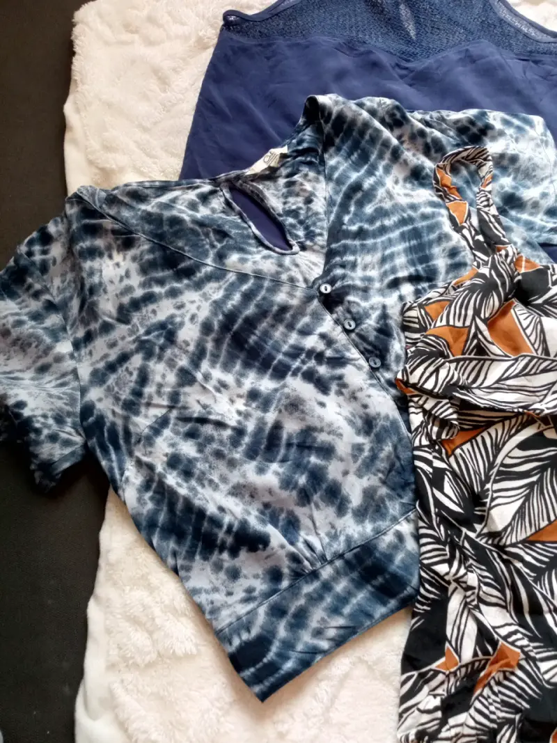 Conjunto de blusas estampadas S - 3
