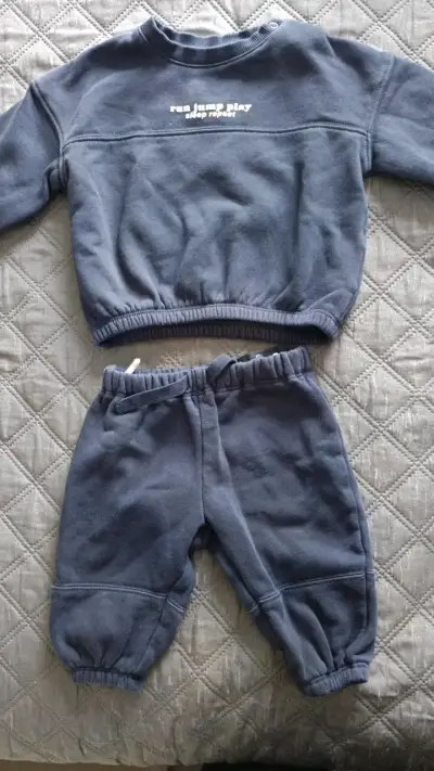 Conjunto de bebé azul marino H&M - miniatura 1