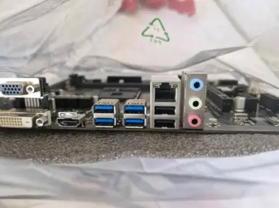 Placa Madre Gigabyte GA-A320M-S2H V2 DDR4 - miniatura 2