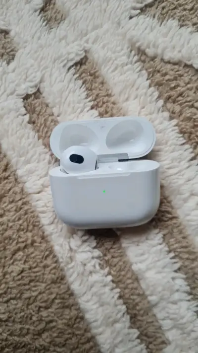 Airpods 3.ª generación (un solo audifono) - miniatura 1