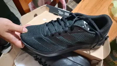 Zapatillas deportivas negras para hombre - miniatura 1