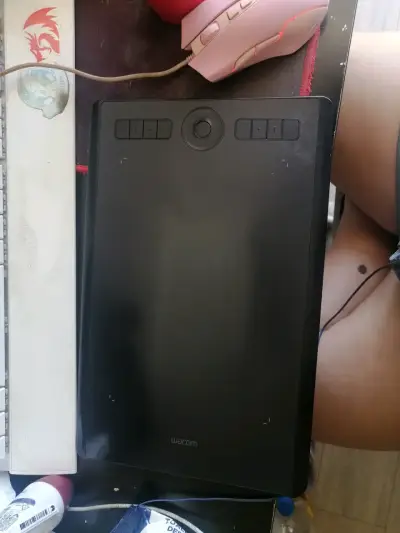 Tableta gráfica Wacom Intuos Pro M (con caja) - miniatura 1