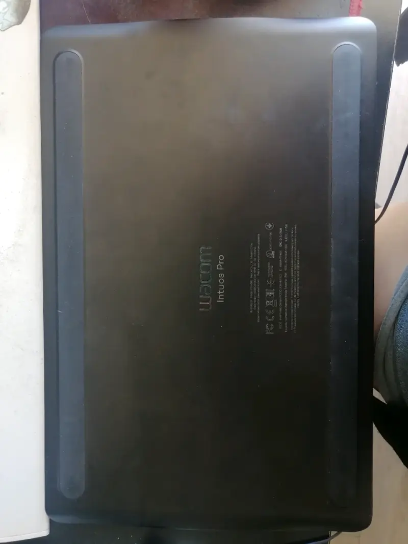 Tableta gráfica Wacom Intuos Pro M (con caja) - 2
