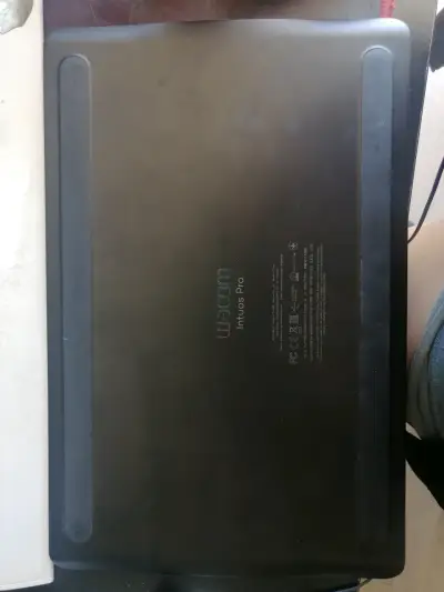 Tableta gráfica Wacom Intuos Pro M (con caja) - miniatura 2