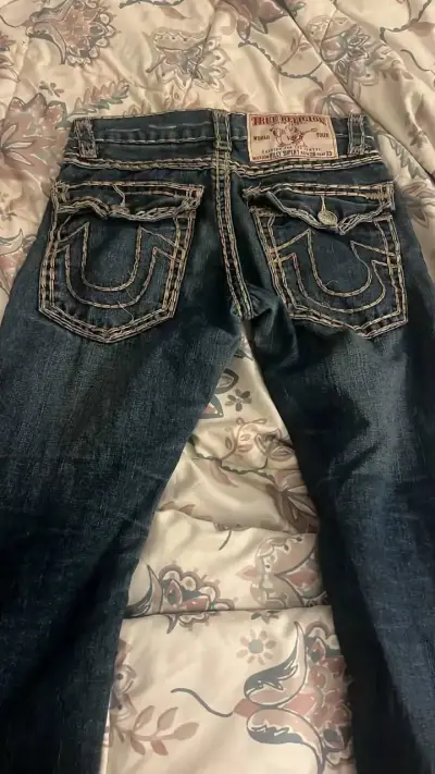 Jeans True Religion para mujer con bordado - miniatura 2