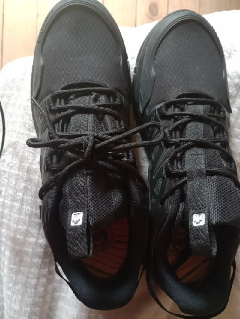 Zapatillas outdoor negras impermeables - 2