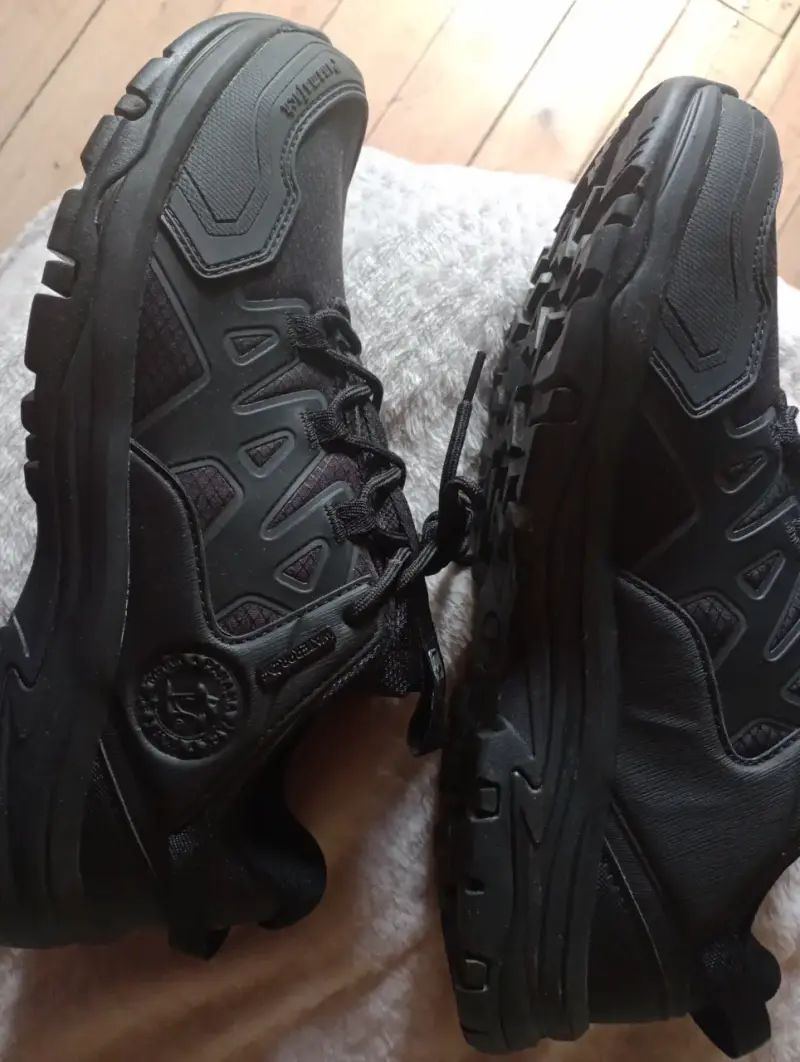 Zapatillas outdoor negras impermeables - 3